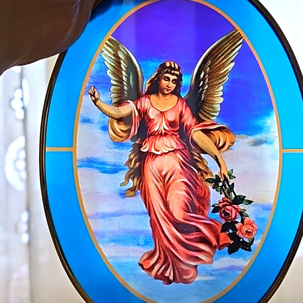 Vintage via Vermont art catchers 1993. 2 glass catchers with angels.